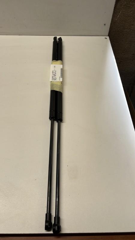 Verin de coffre HYUNDAI GETZ PHASE 2  - 1