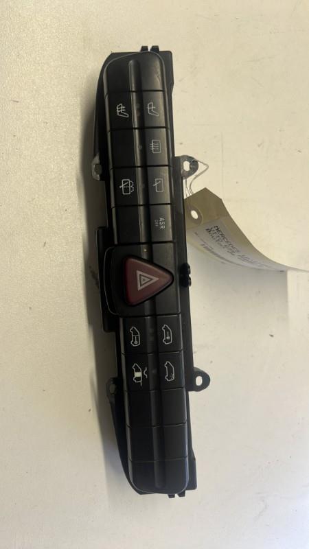 Bouton de warning MERCEDES VITO 639 PHASE 1 Diesel - 1