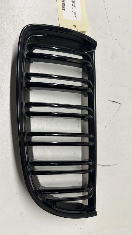 Grille de calandre gauche BMW SERIE 3 E90 PHASE 1 Diesel - 1