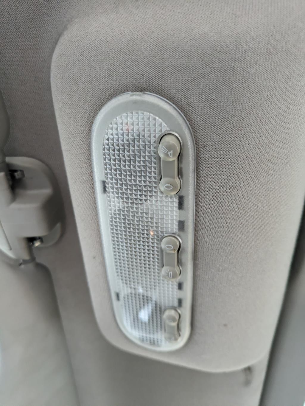 Luce di cortesia RENAULT SCENIC 2 PHASE 2 Diésel - 1