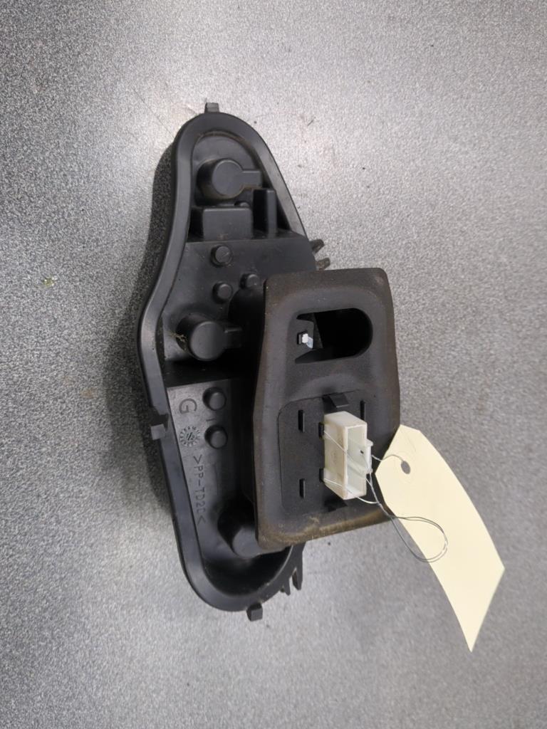 Base portalampade fanale posteriore sinistro CITROEN C3 2 PHASE 1 Diésel - 1