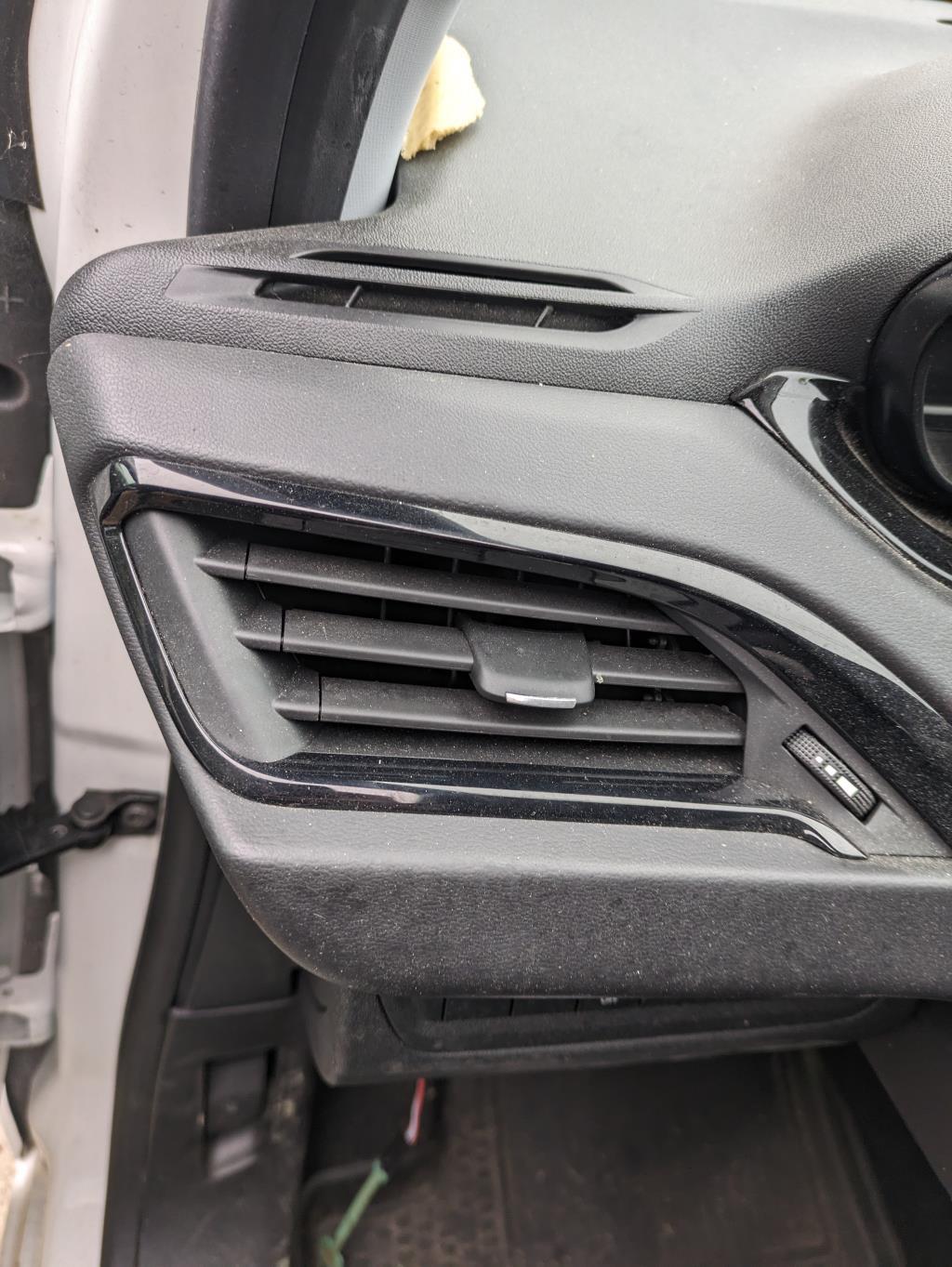 Bocchetta aerazione cruscotto anteriore sinistra PEUGEOT 208 1 PHASE 2 Diésel - 1