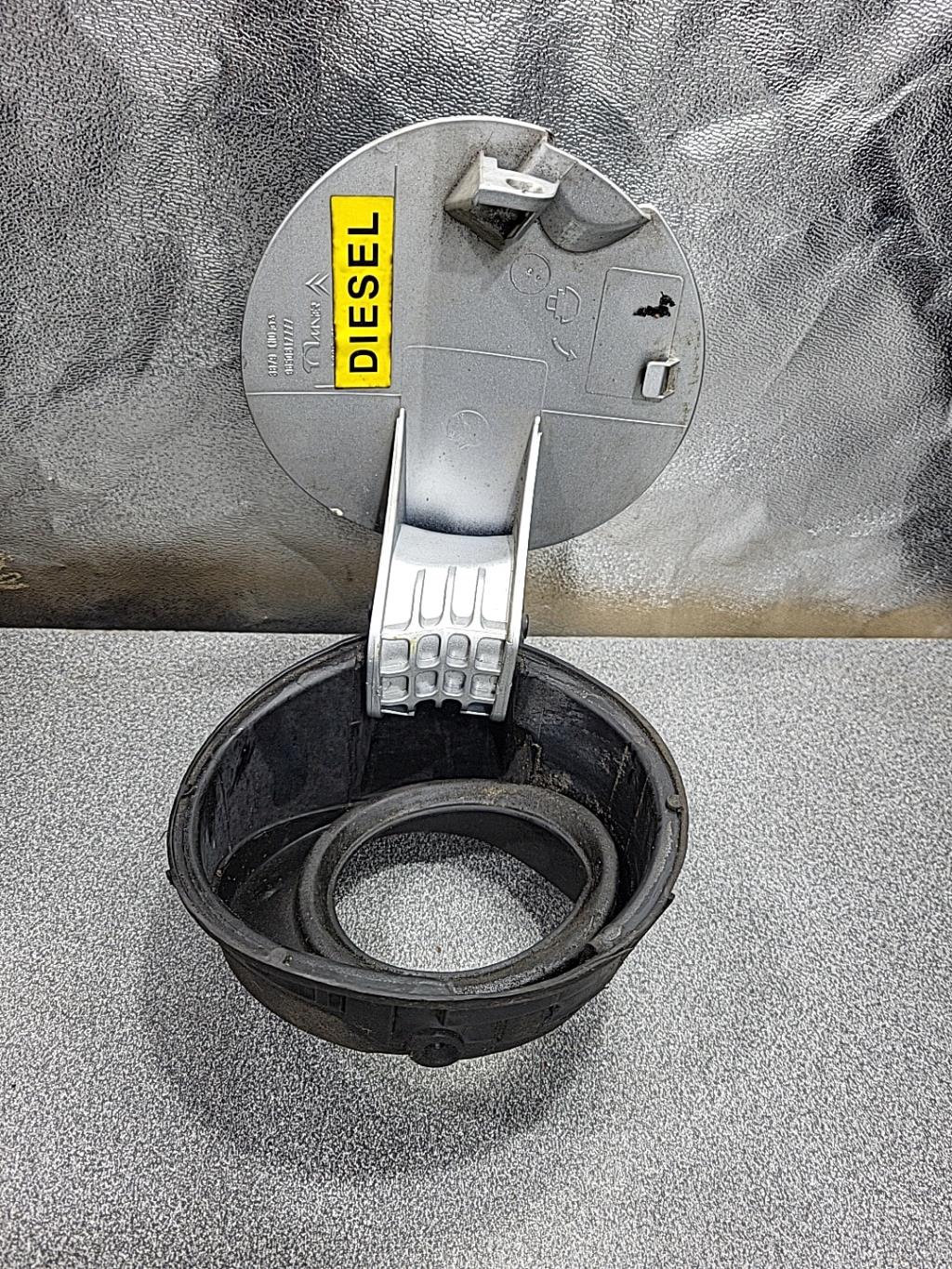Trappe d'essence CITROEN C4 1 PHASE 1 Diesel - 1