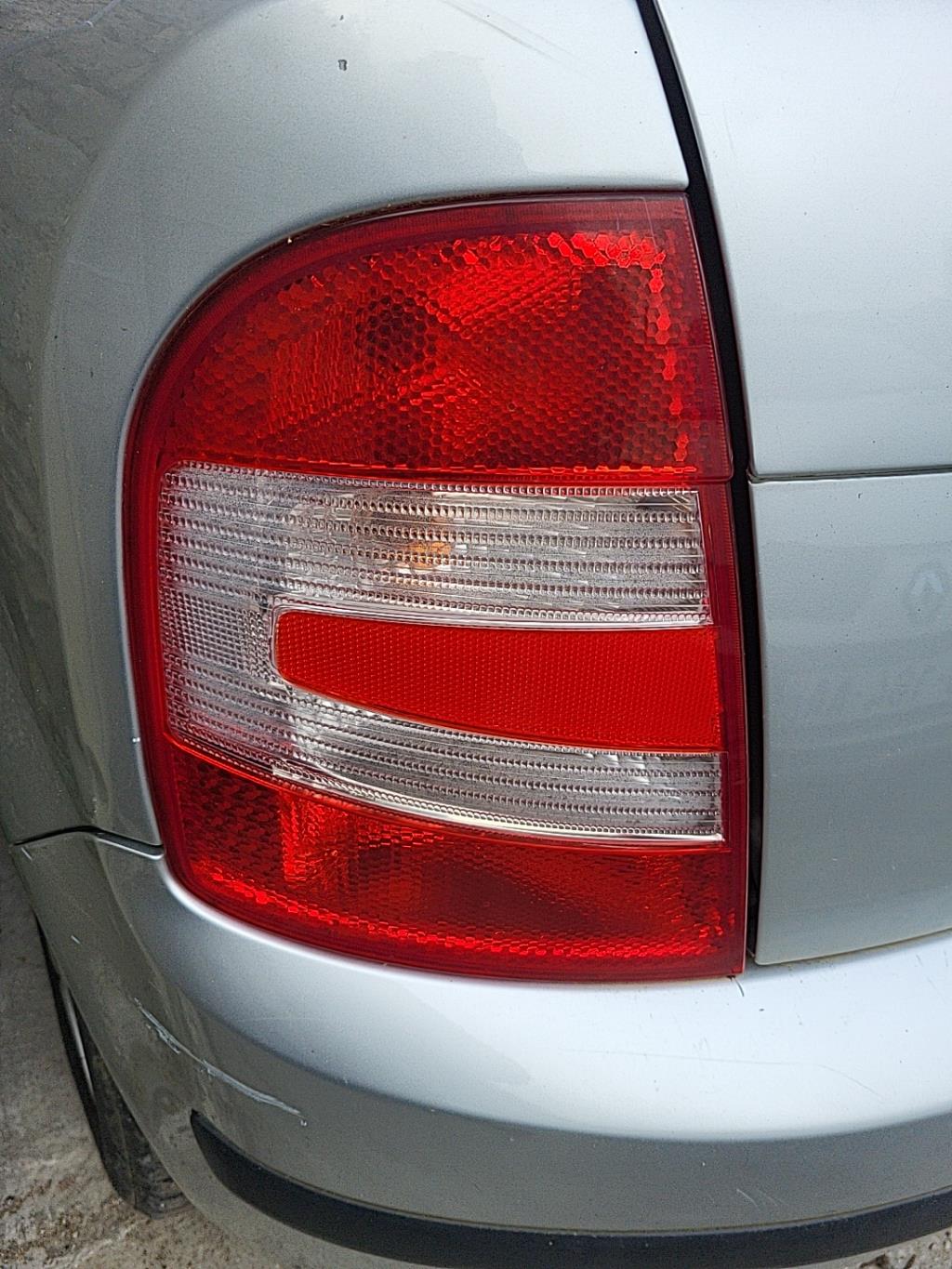 Fanale posteriore principale sinistro (luci) SKODA FABIA 1 PHASE 1  - 1