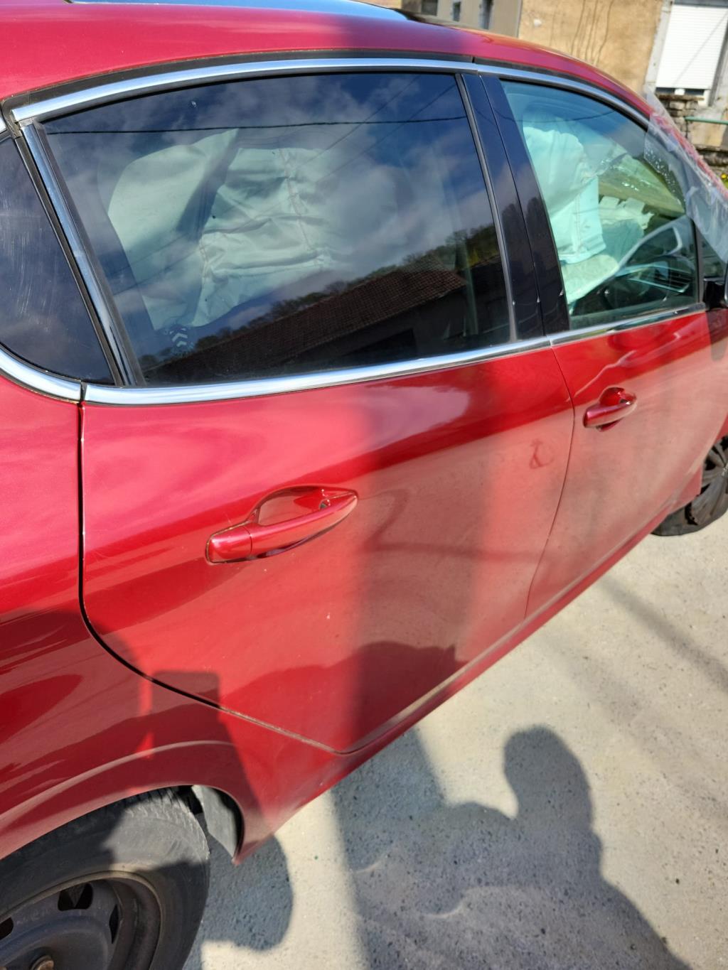 Vetro posteriore destro PEUGEOT 208 1 PHASE 1 Diésel - 1
