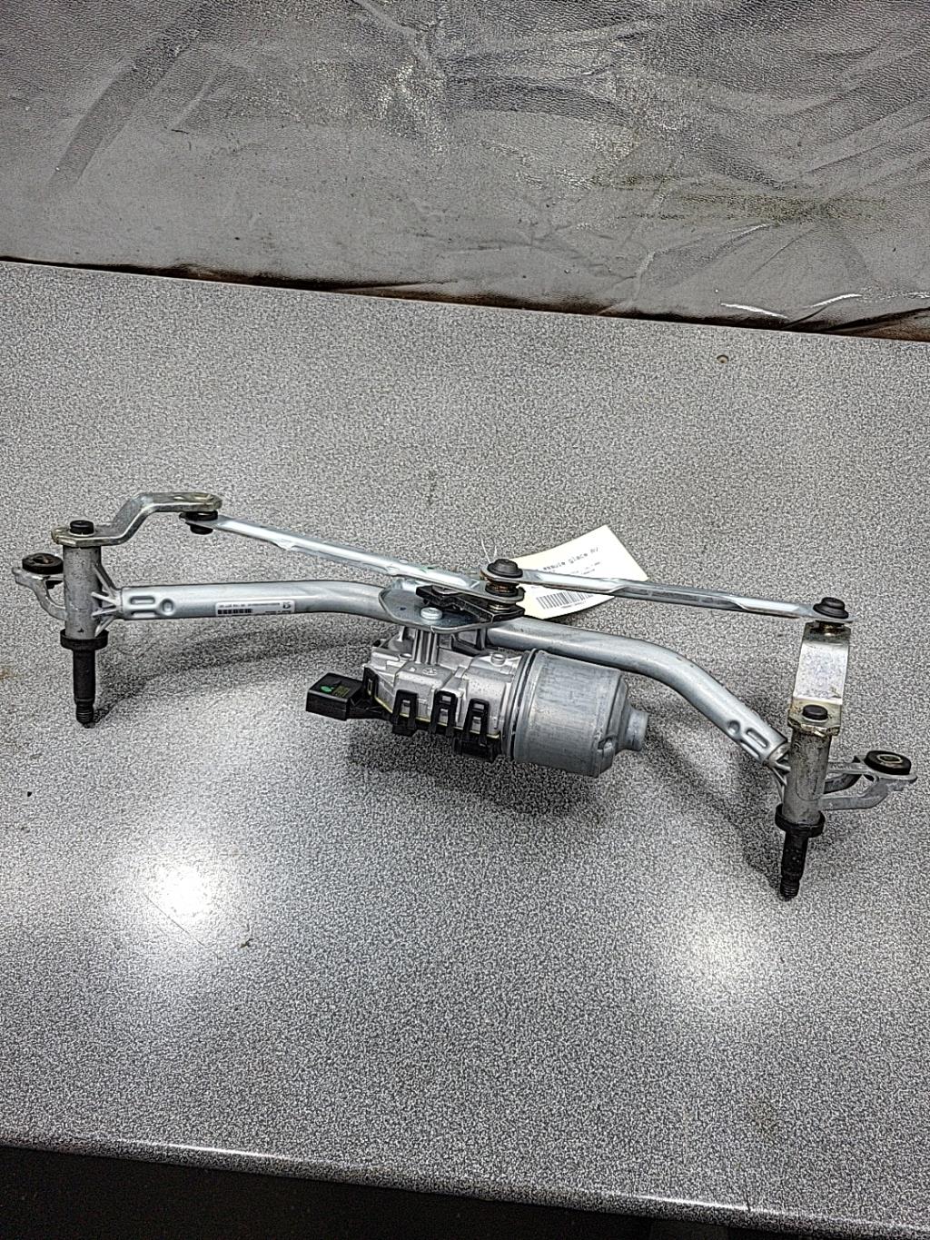 Motore tergicristallo anteriore PEUGEOT 2008 1 PHASE 2 Gasolina - 1