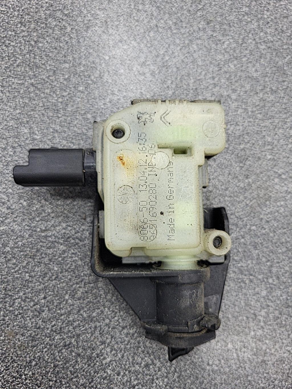 Attuatore chiavistello sportello carburante PEUGEOT 508 1 SW PHASE 1 BREAK Diésel - 1