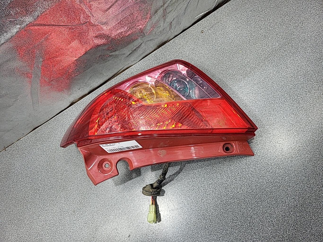 Fanale posteriore principale destro (luci) SUZUKI SWIFT 3 Diésel - 1