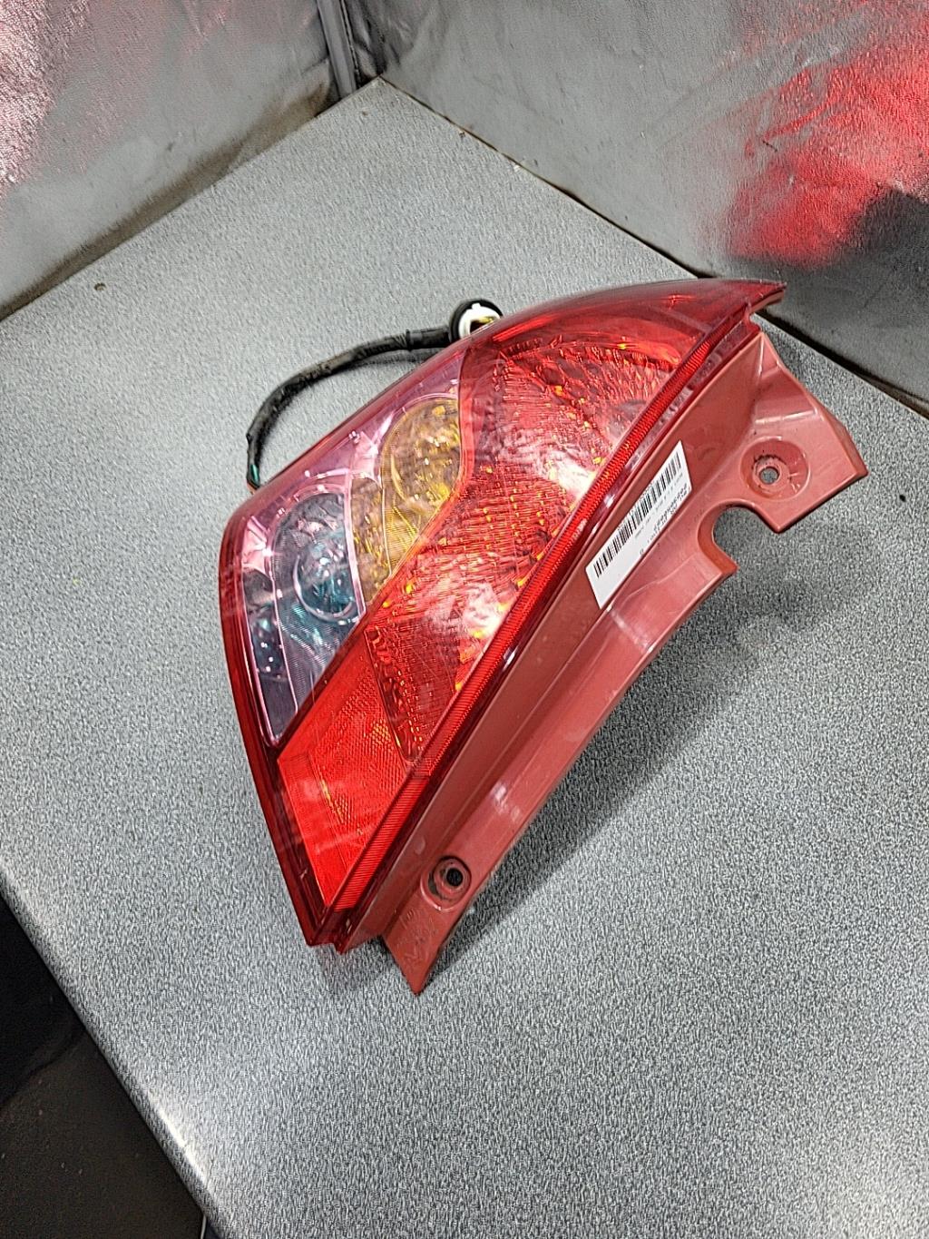 Fanale posteriore principale sinistro (luci) SUZUKI SWIFT 3 Diésel - 1