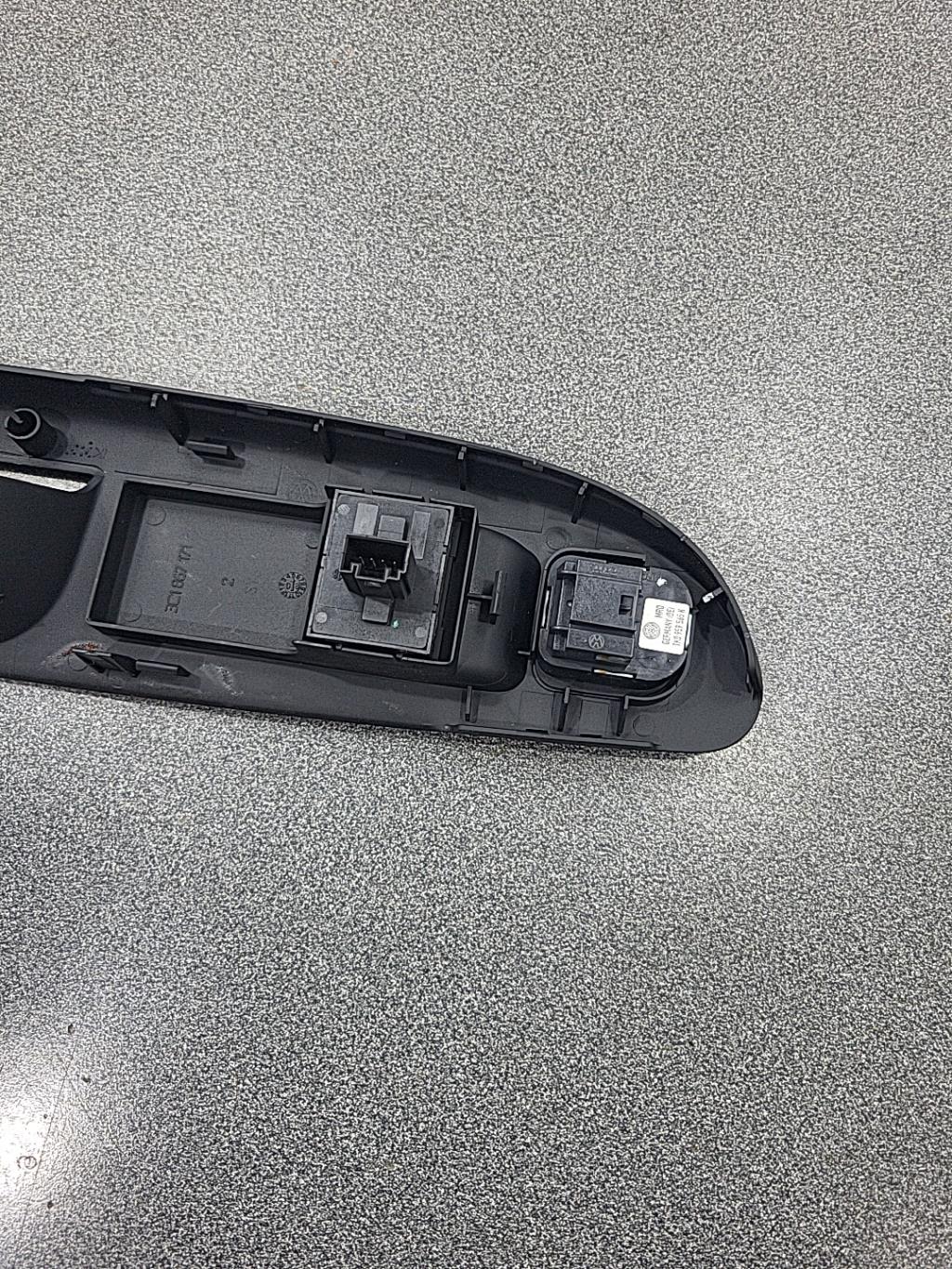 Interruttore lavacristalli anteriore sinistro VOLKSWAGEN PASSAT 5 BREAK Diésel - 1
