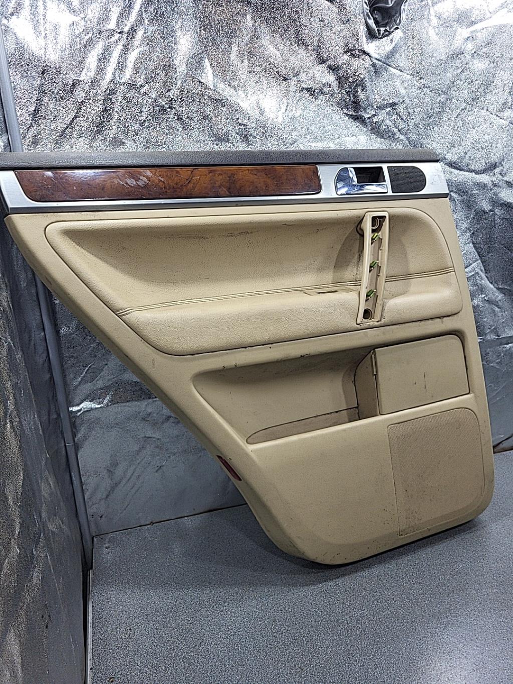 Pannello portiera posteriore sinistro VOLKSWAGEN TOUAREG 1 PHASE 2 Diésel - 1