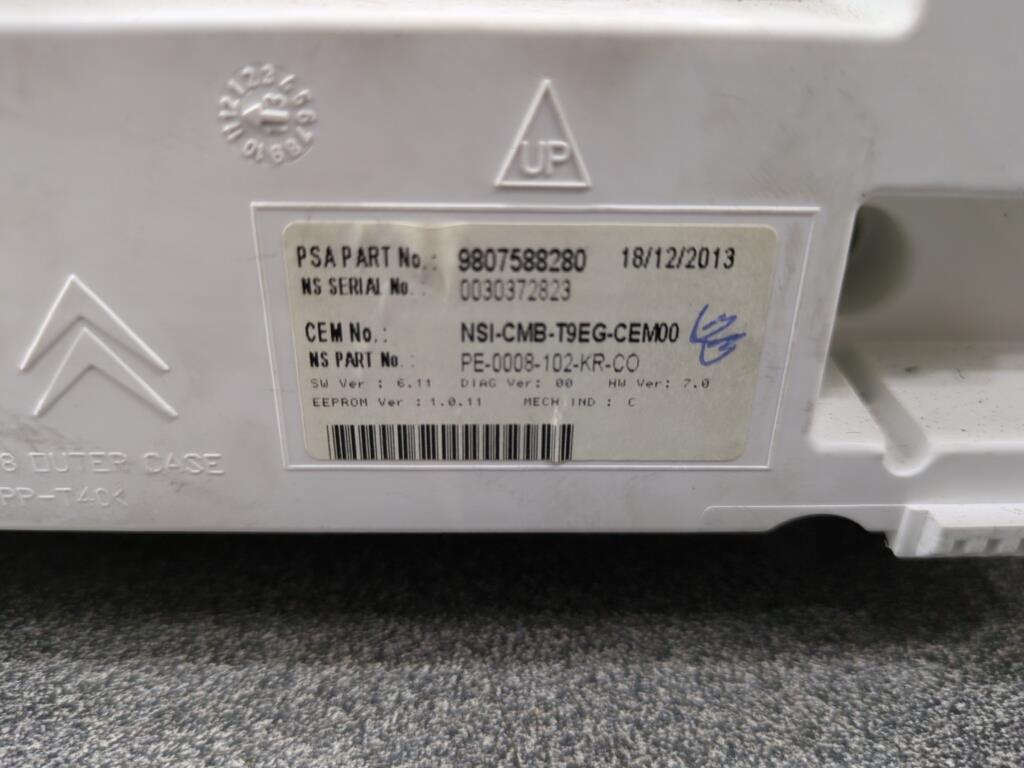 Compteur PEUGEOT 308 2 PHASE 1 Diesel - 1