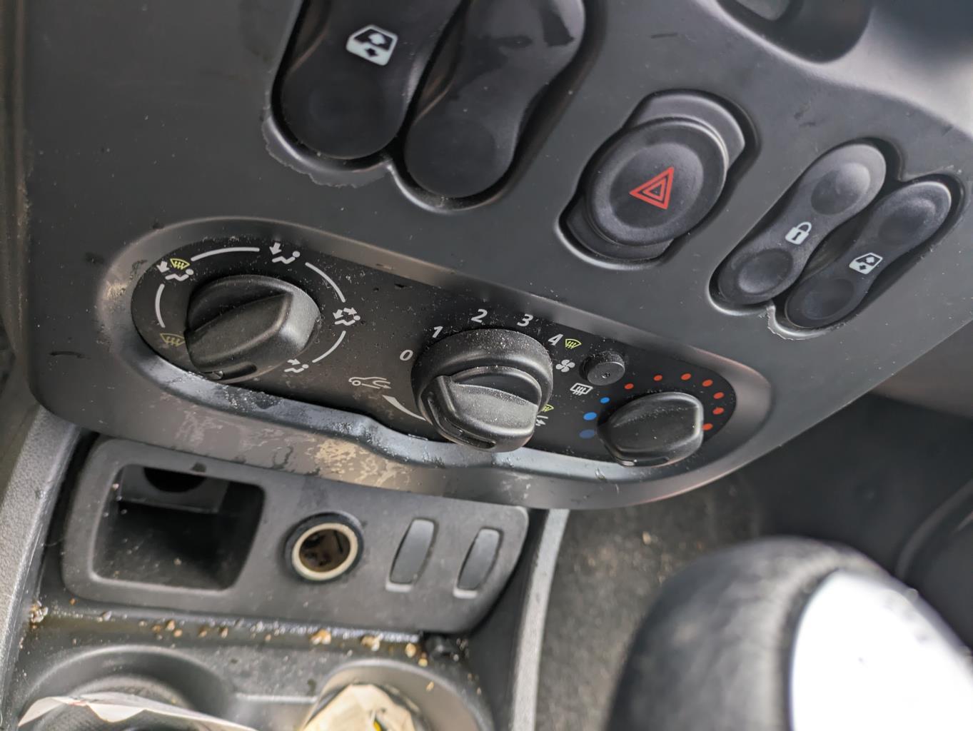 Commande chauffage DACIA DUSTER 1 PHASE 1 Essence/Ethanol - 1