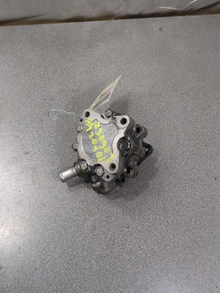 Pompe de direction AUDI A4 2 AVANT PHASE 2 BREAK Diesel - 1