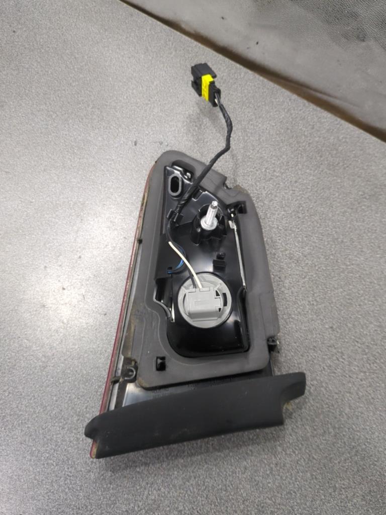 Feu arriere secondaire droit (feux) CITROEN DS5 PHASE 1 Diesel - 1