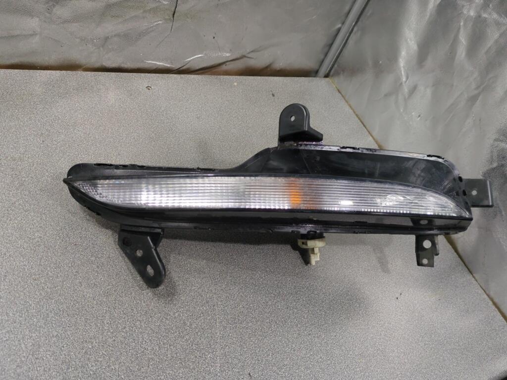 Luce di marcia diurna anteriore sinistra RENAULT MEGANE 4 PHASE 1 BREAK Diésel - 1