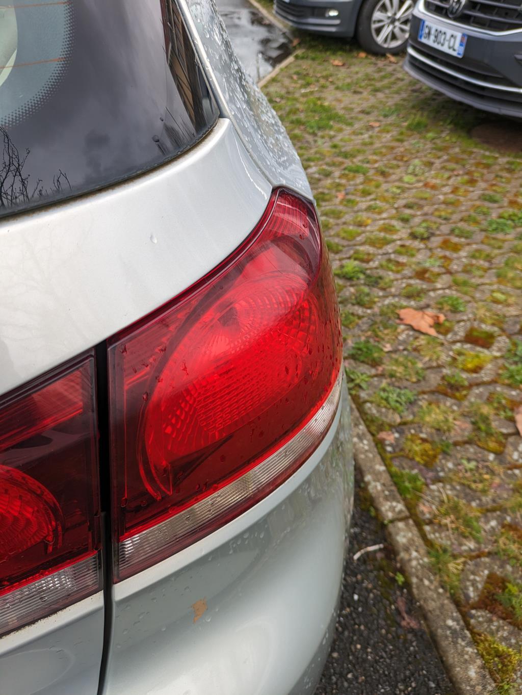Fanale posteriore principale destro (luci) VOLKSWAGEN GOLF 6 Gasolina - 1