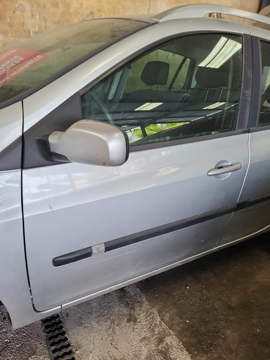 Vetro anteriore destro RENAULT CLIO 3 PHASE 1 BREAK Diésel - 1