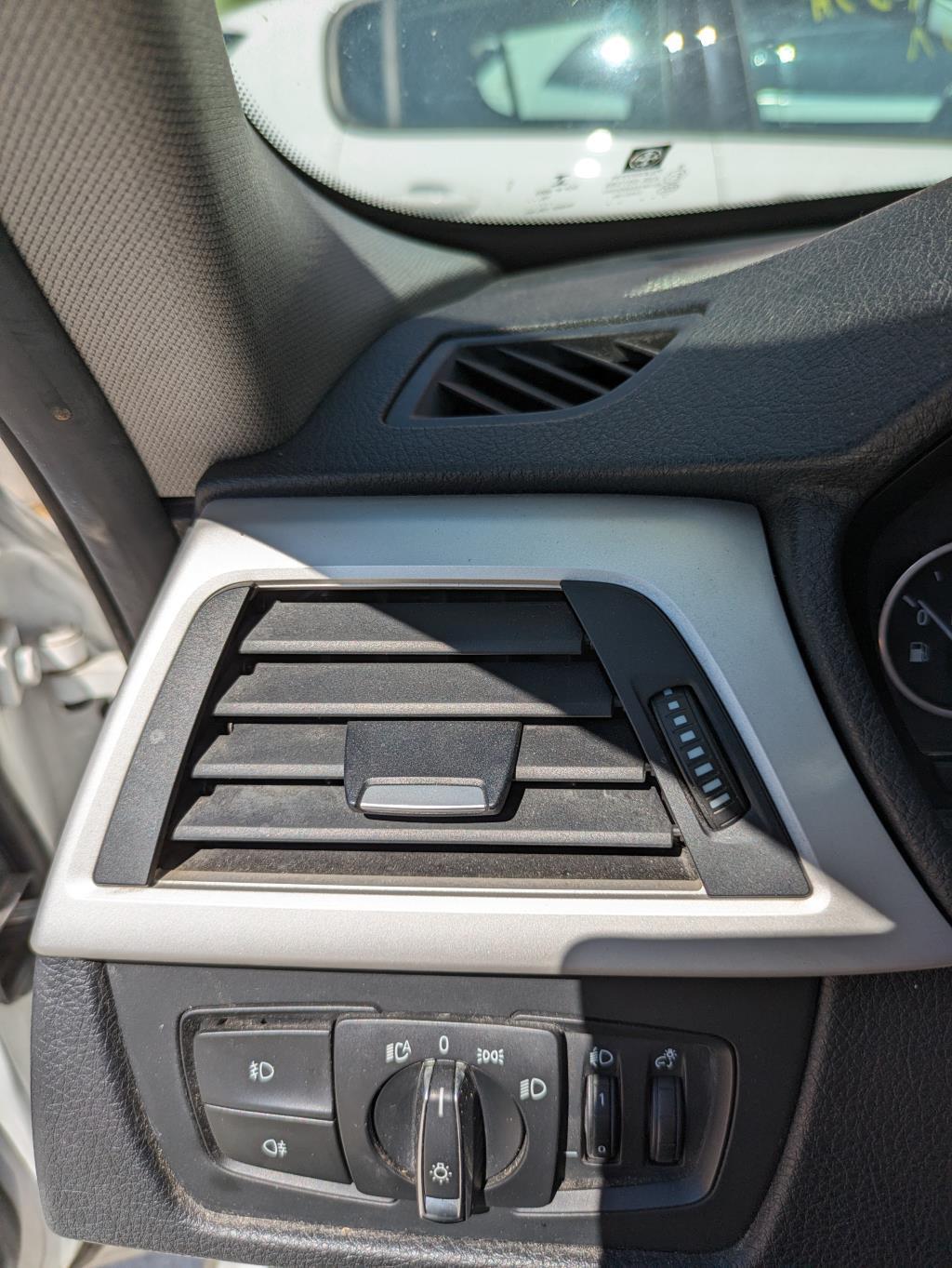 Bocchetta aerazione cruscotto anteriore sinistra BMW SERIE 3 F30/F80 PHASE 1 Diésel - 1