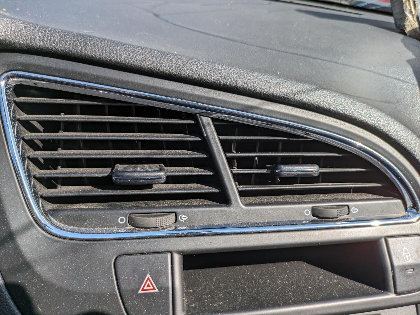 Bocchetta aerazione cruscotto PEUGEOT 5008 1 PHASE 1 Diésel - 1