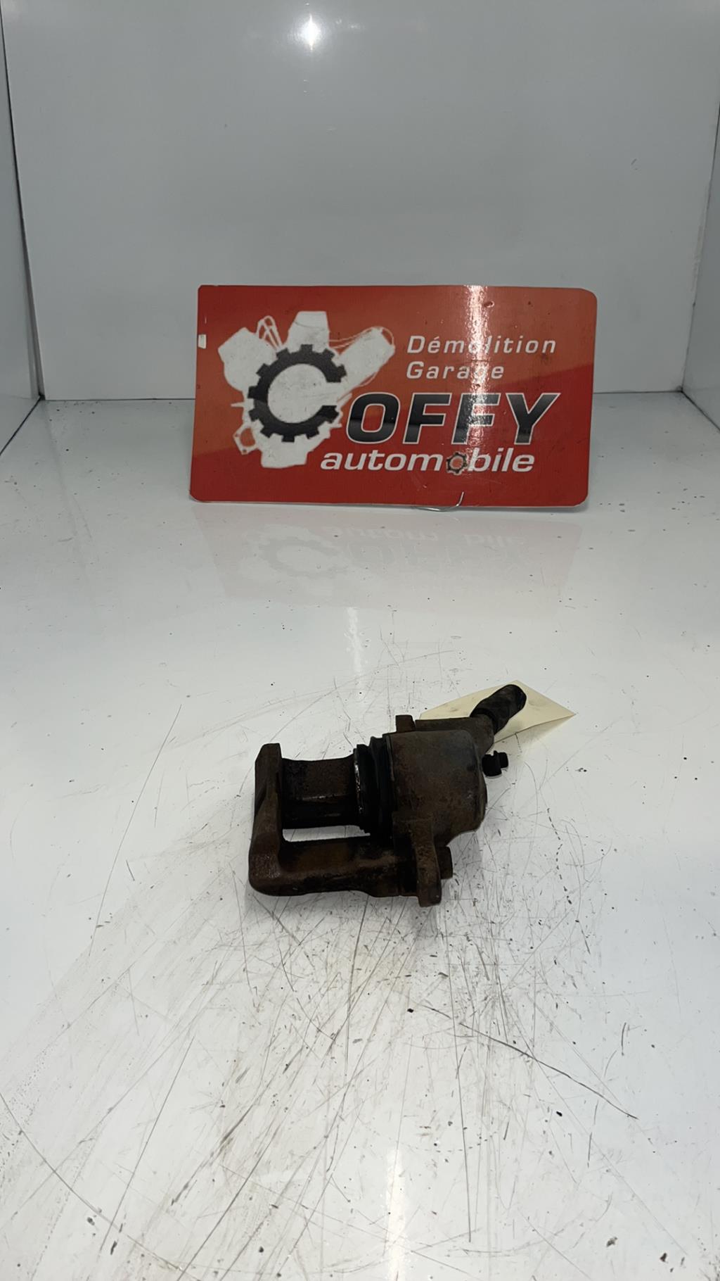 Etrier avant droit (freinage) RENAULT CLIO 2 PHASE 1 Essence - 1