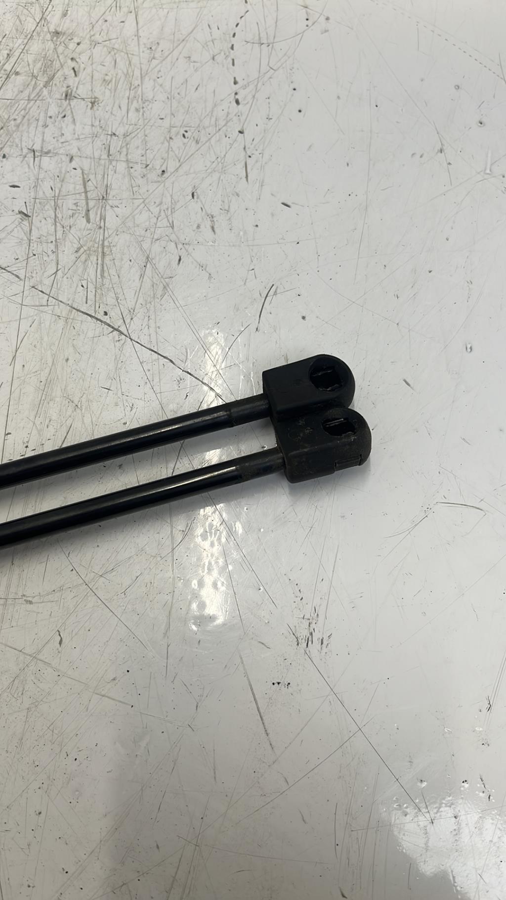 Verin de coffre CITROEN C3 1 PHASE 1  - 1