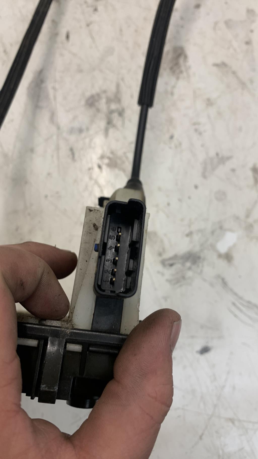 Serrure arriere droit CITROEN C4 2 PHASE 1 Diesel - 1