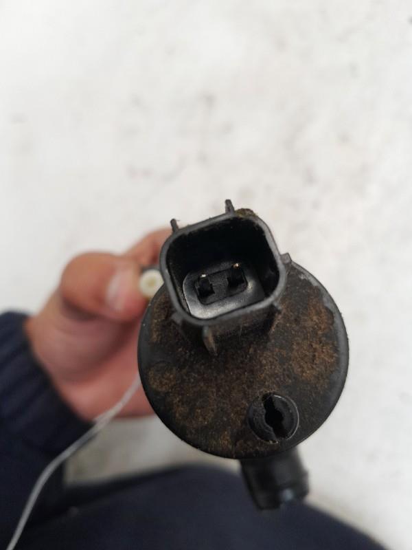 Pompe lave glace avant VOLVO V 40 2 PHASE 1 BREAK Diesel - 1
