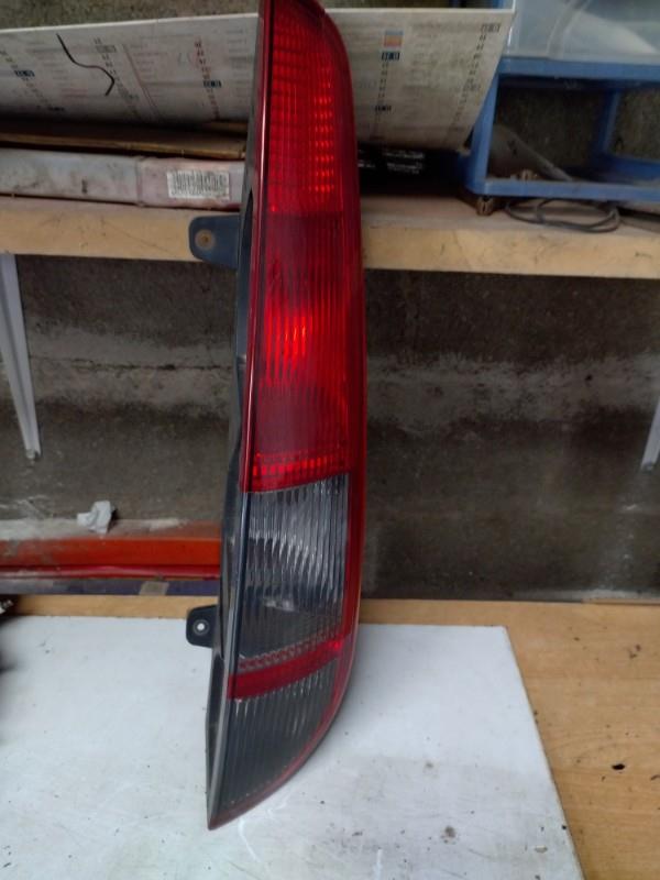 Feu arriere principal droit (feux) FORD FOCUS 2 PHASE 1 BREAK Diesel - 1