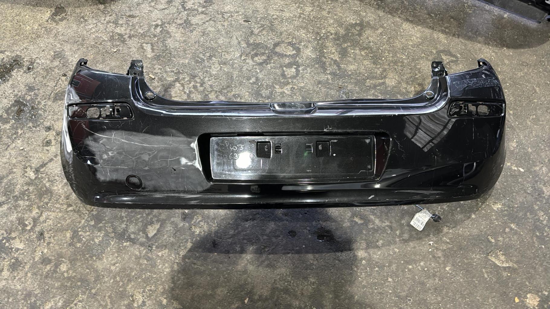 Pare choc arriere RENAULT CLIO 3  - 1