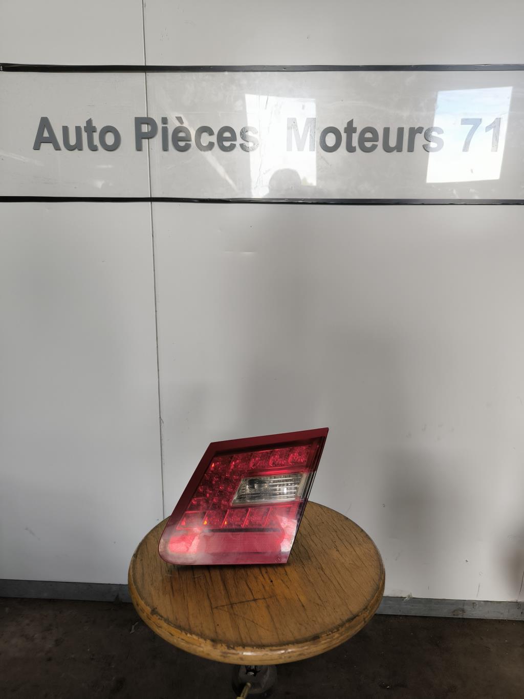 Feu arriere secondaire gauche (feux) MERCEDES CLASSE E 207 PHASE 1 COUPE Diesel - 1