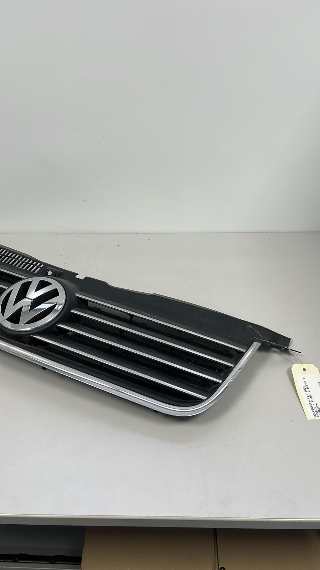 Calandre VOLKSWAGEN PASSAT 4 PHASE 2 BREAK Diesel - 1