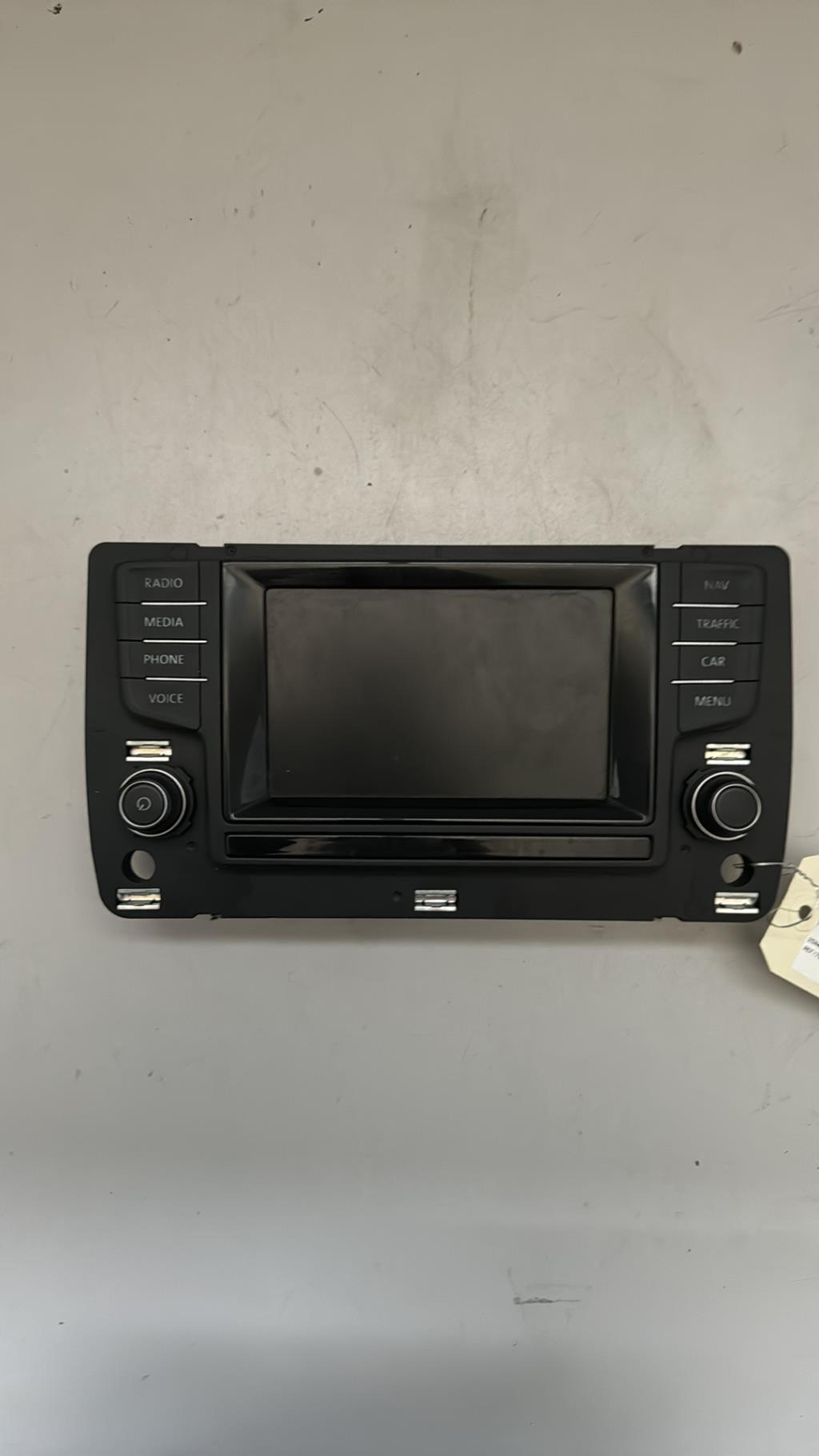 Ecran GPS VOLKSWAGEN GOLF 7 PHASE 1 Essence - 1