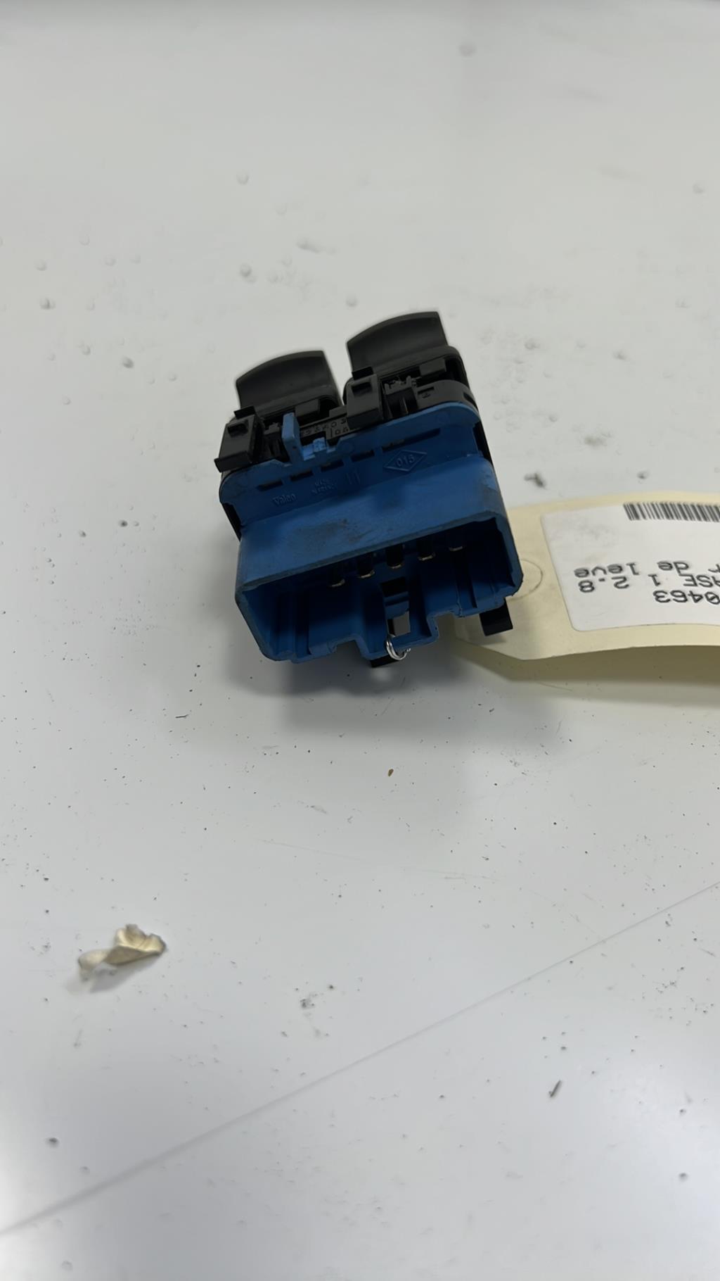 Interrupteur de leve vitre avant gauche RENAULT MASTER 2 PHASE 1 Diesel - 1