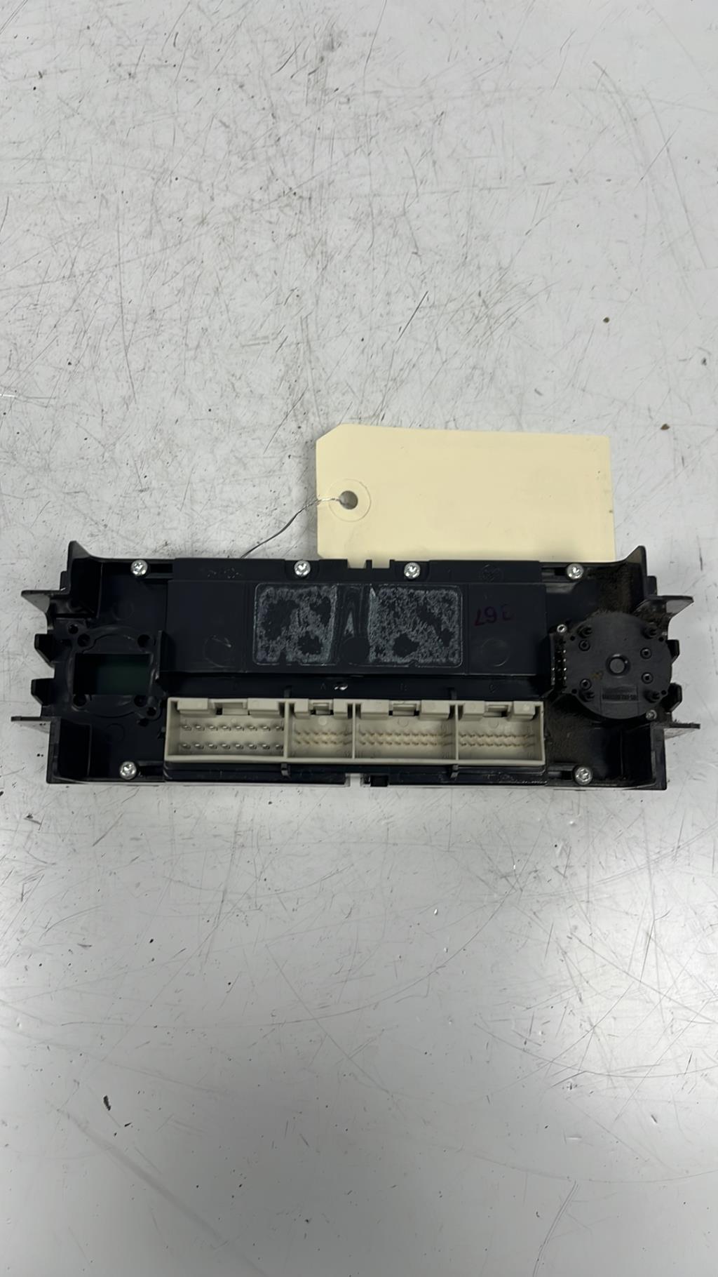Commande chauffage VOLKSWAGEN BORA BREAK Diesel - 1