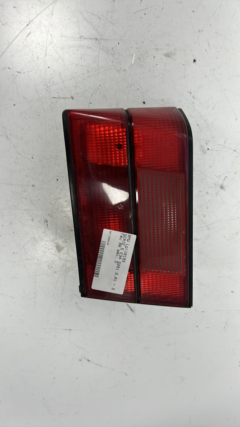 Feu arriere secondaire droit (feux) BMW SERIE 5 E34 Essence - 1
