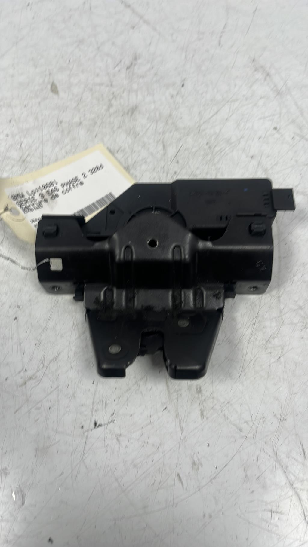 Serrure de coffre BMW SERIE 3 E46 PHASE 2 Diesel - 1