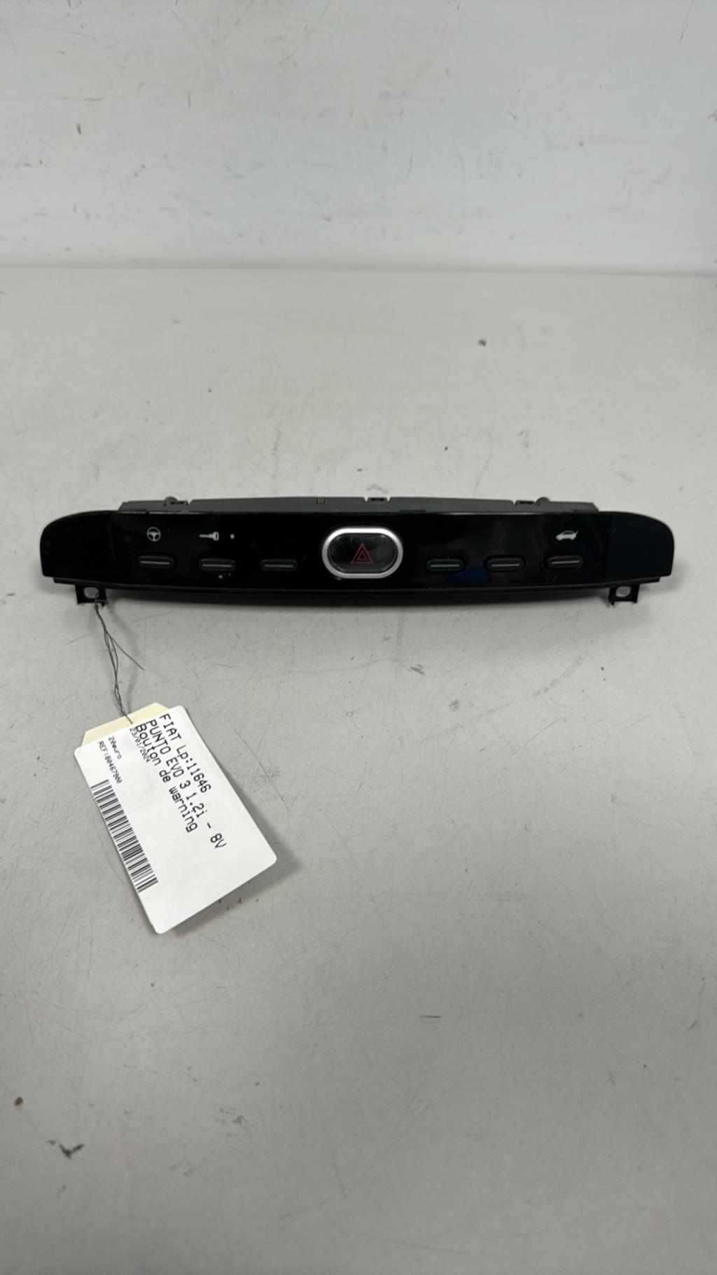 Bouton de warning FIAT PUNTO EVO 3 Essence - 1