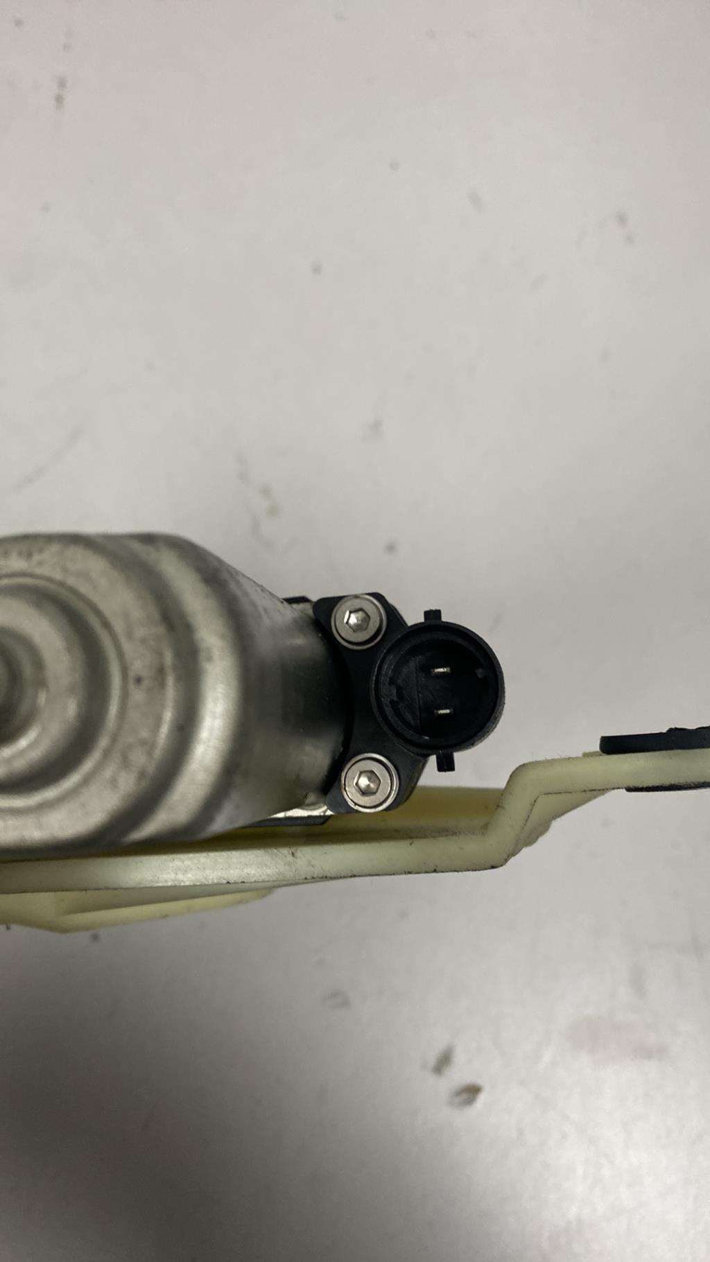 Leve vitre electrique avant droit RENAULT MASTER 3 PHASE 1 Diesel - 1