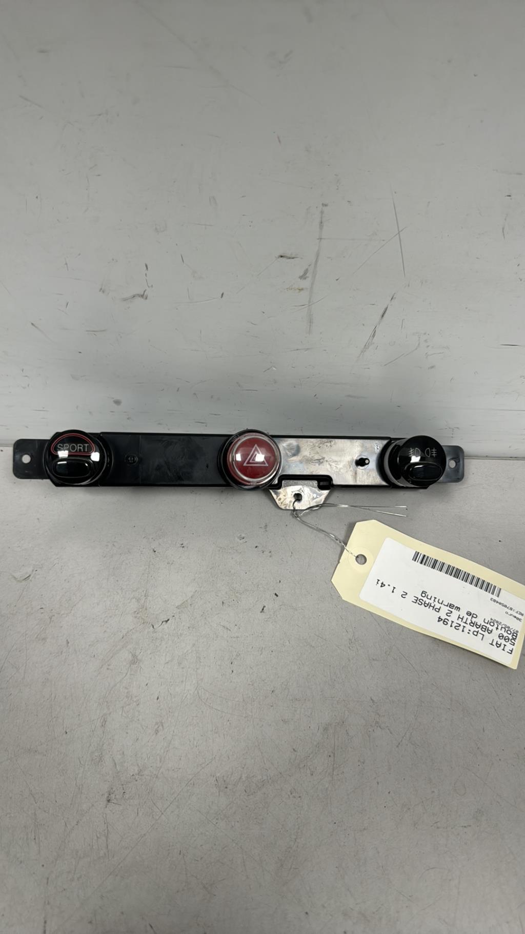 Bouton de warning FIAT 500 ABARTH 2 PHASE 2 Essence - 1