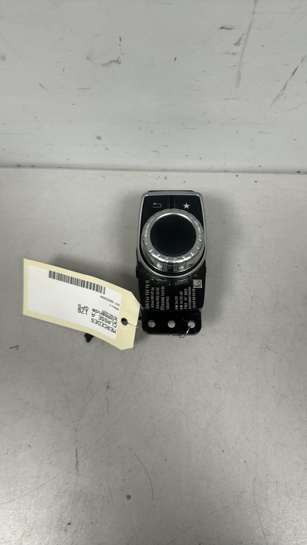 Commande GPS MERCEDES CLASSE A 176  - 1