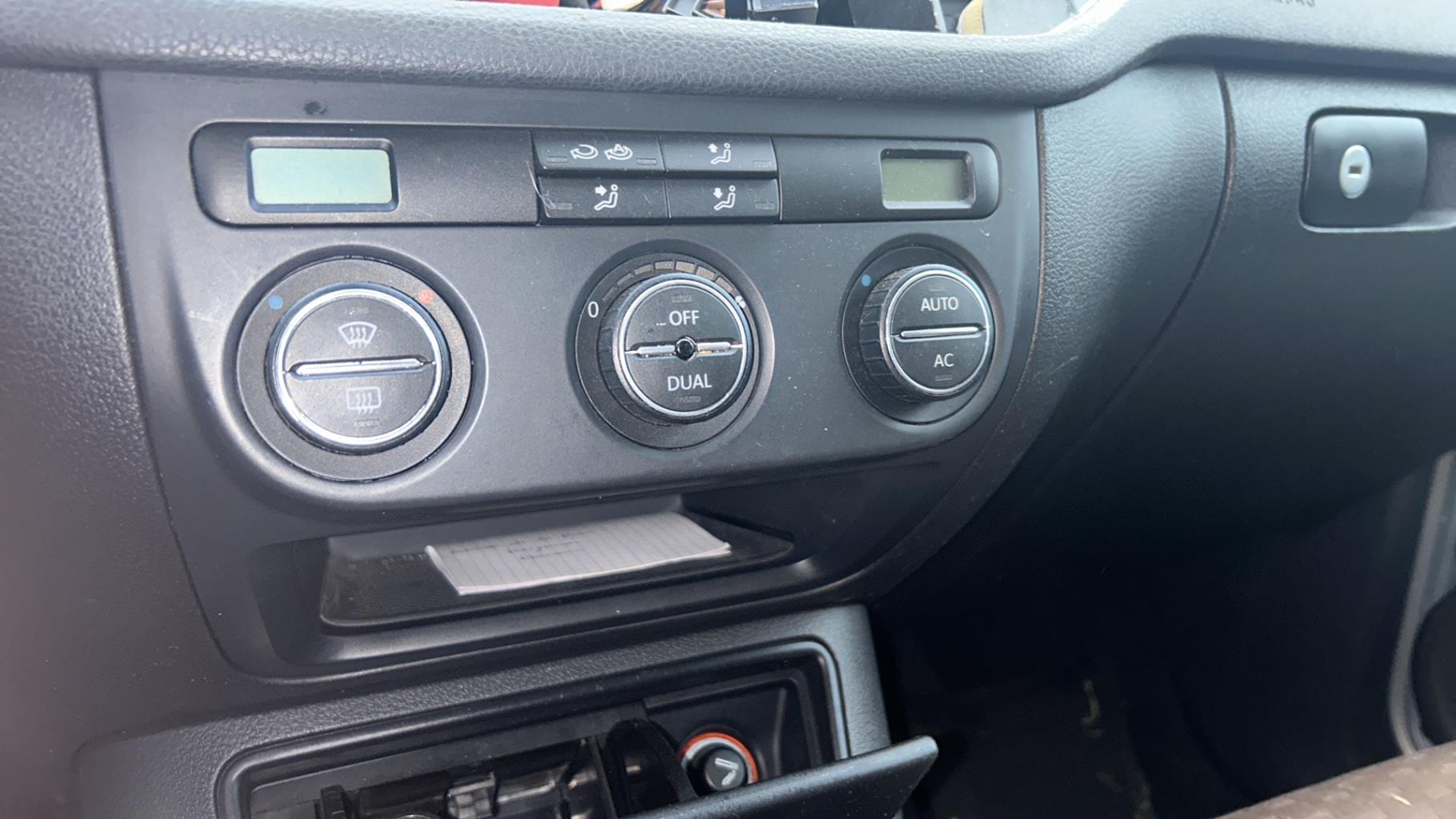 Commande chauffage VOLKSWAGEN TIGUAN 1 2.0 TDI - 16V TURBO 4 MOTION Diesel - 1