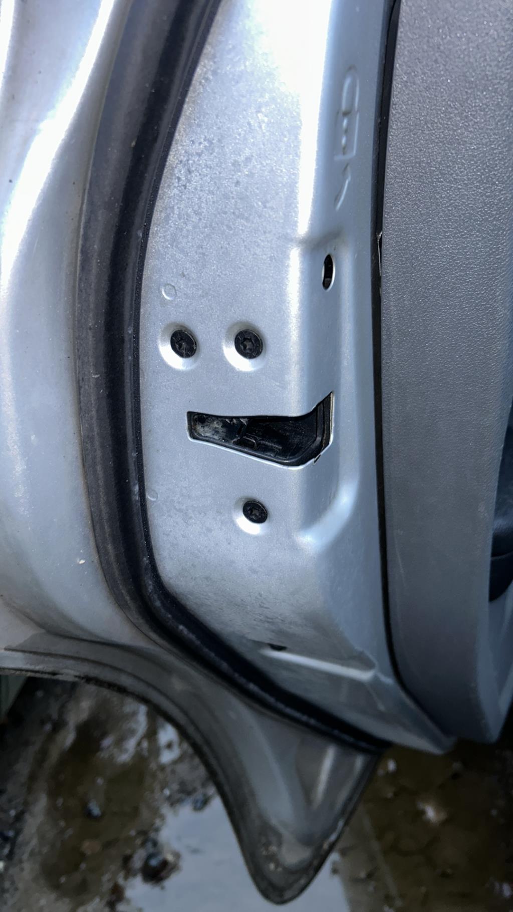 Serrure arriere gauche FORD FOCUS 2 PHASE 2 BREAK Diesel - 1