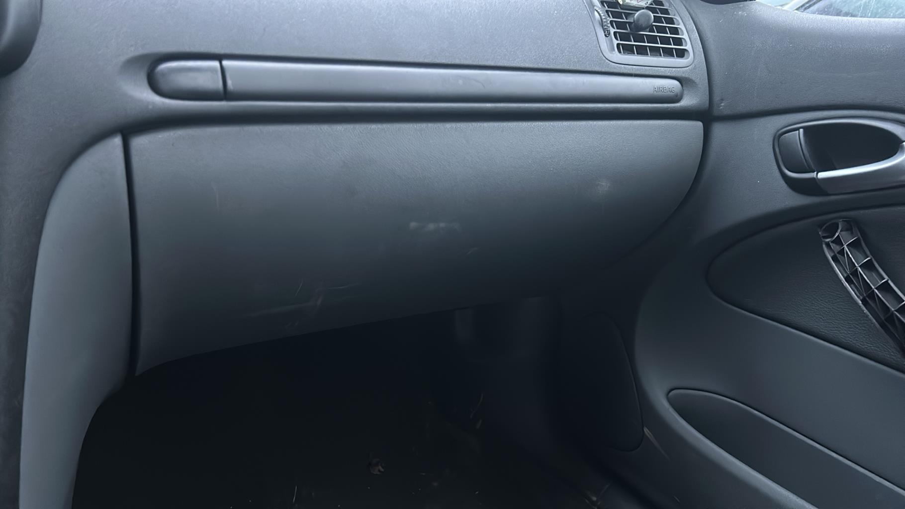 Boite a gants SAAB 9.3 2 SPORT HATCH PHASE 1 BREAK Diesel - 1