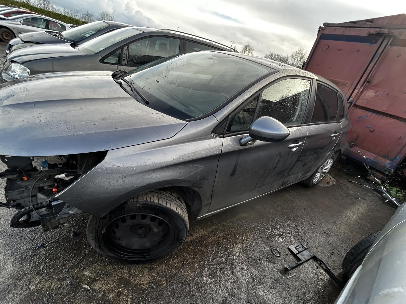 Pare boue arriere droit CITROEN C4 2 PHASE 1 Essence - 1