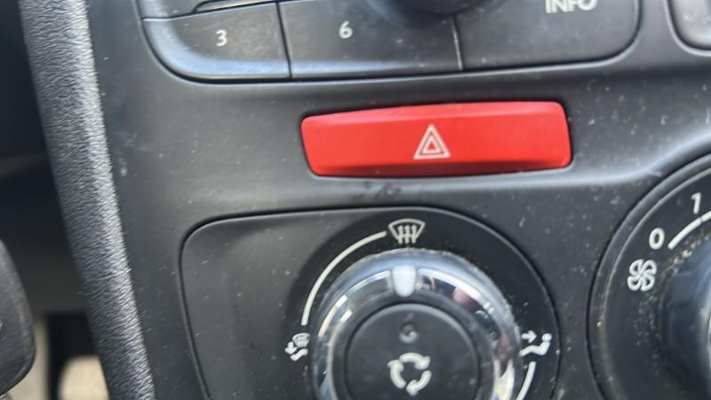 Bouton de warning CITROEN C4 2 PHASE 1 Essence - 1