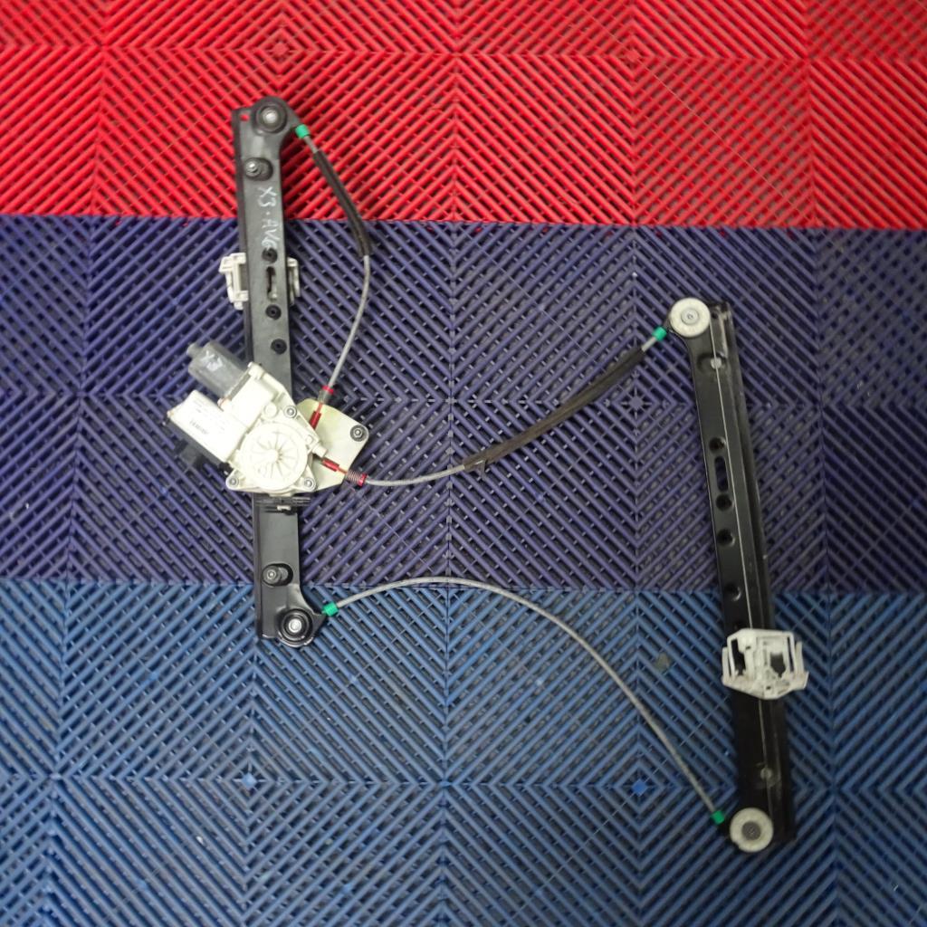 Leve vitre electrique avant gauche BMW X3 E83 PHASE 1  - 1
