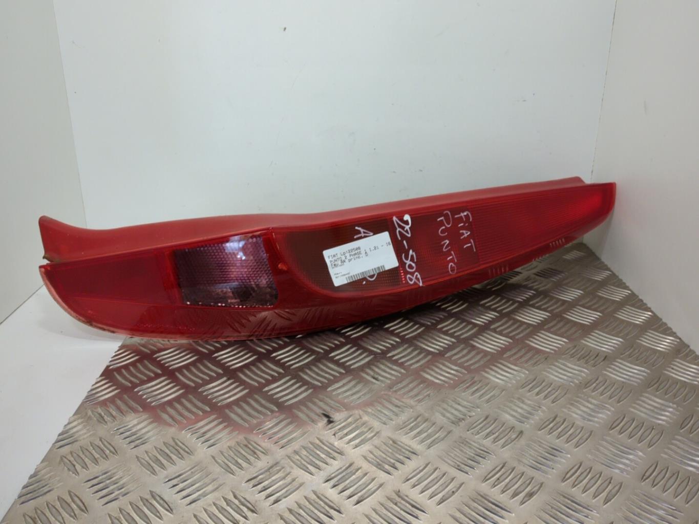 Fanale posteriore principale destro (luci) FIAT PUNTO 2 PHASE 1 Gasolina - 1