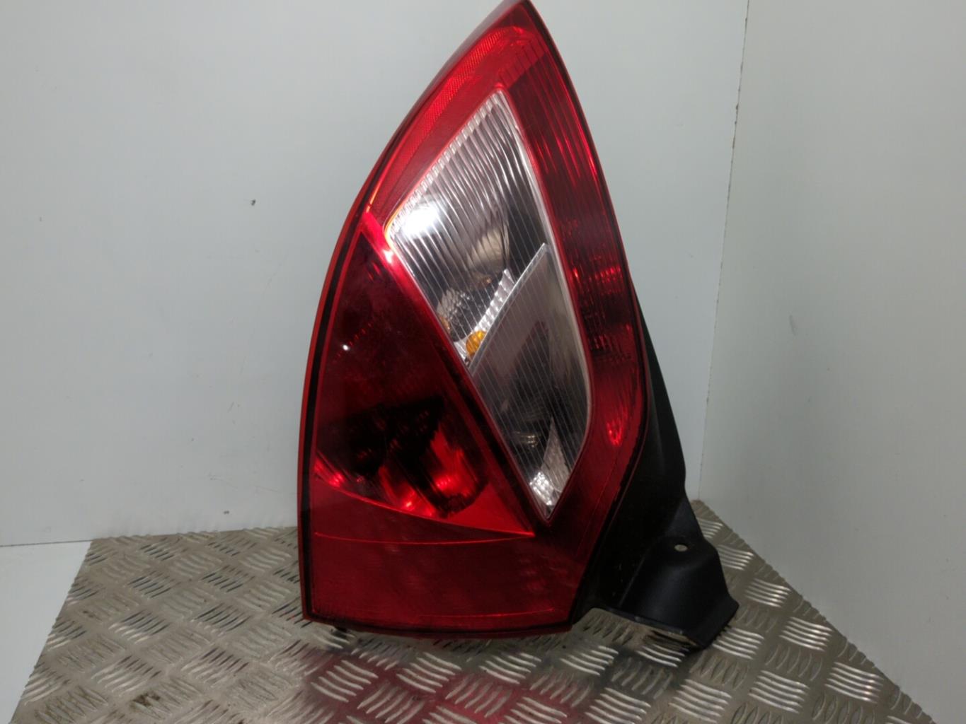 Fanale posteriore principale sinistro (luci) RENAULT MEGANE 2 PHASE 1 Diésel - 1
