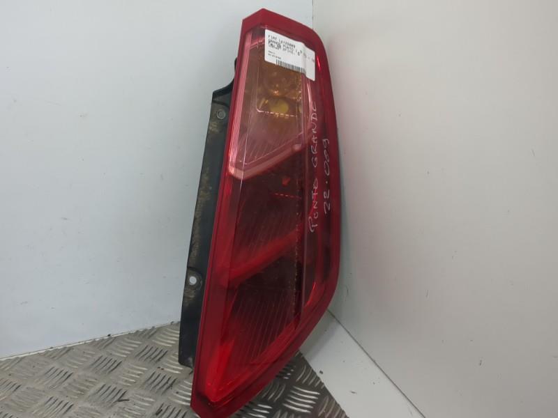 Fanale posteriore principale sinistro (luci) FIAT GRANDE PUNTO Diésel - 1